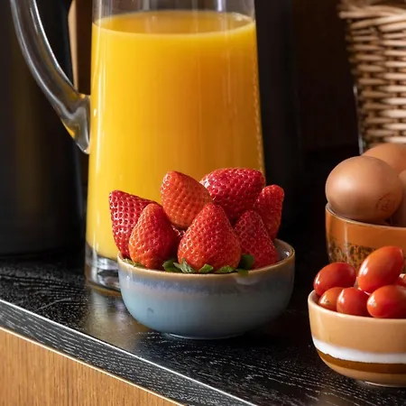 Отель Ernest 3*