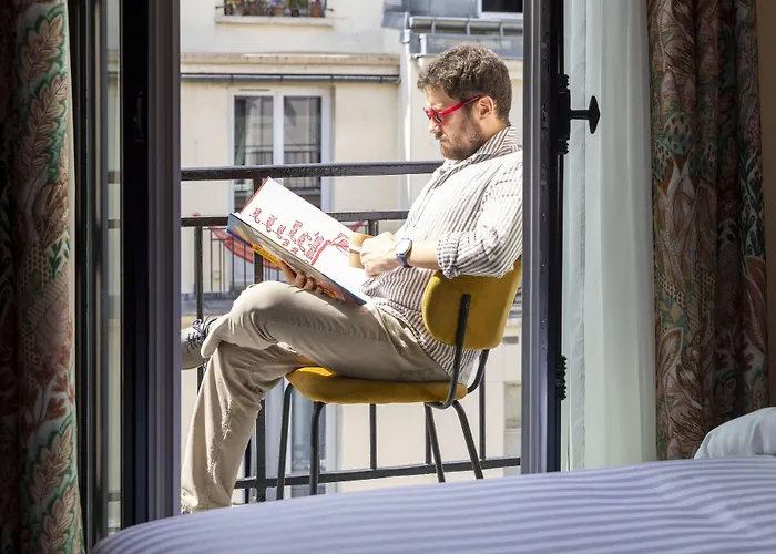 Ernest 3* Paris