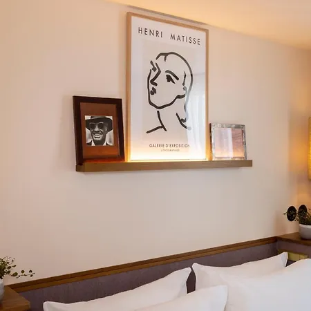 Otel Ernest 3*